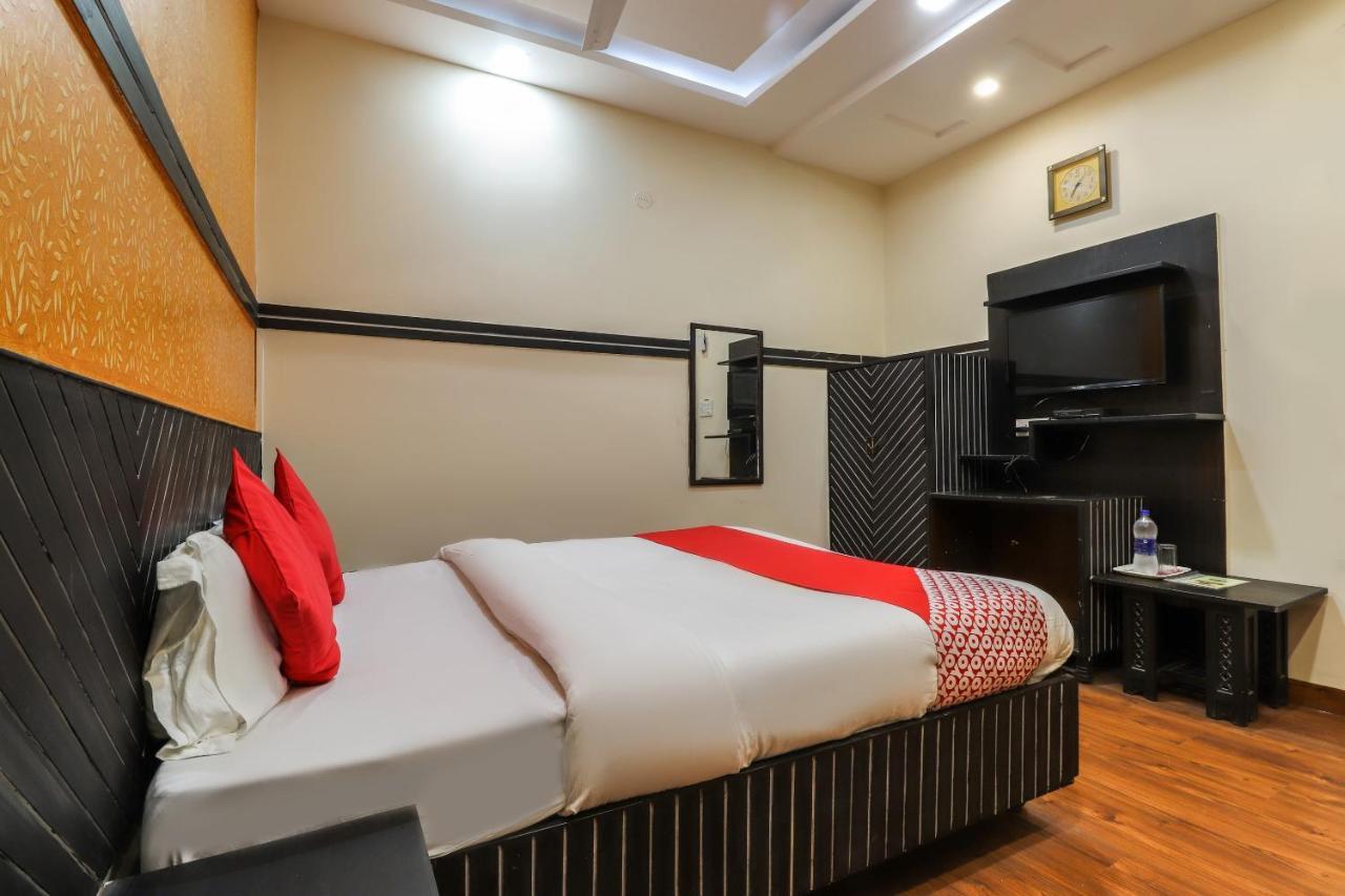 Oyo Hotel City Palace Kanpur Ngoại thất bức ảnh